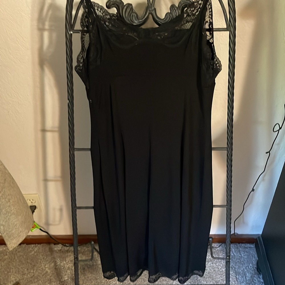 Vintage Neimen Marcus Exclusive Alexia Admor Slip in Size Small